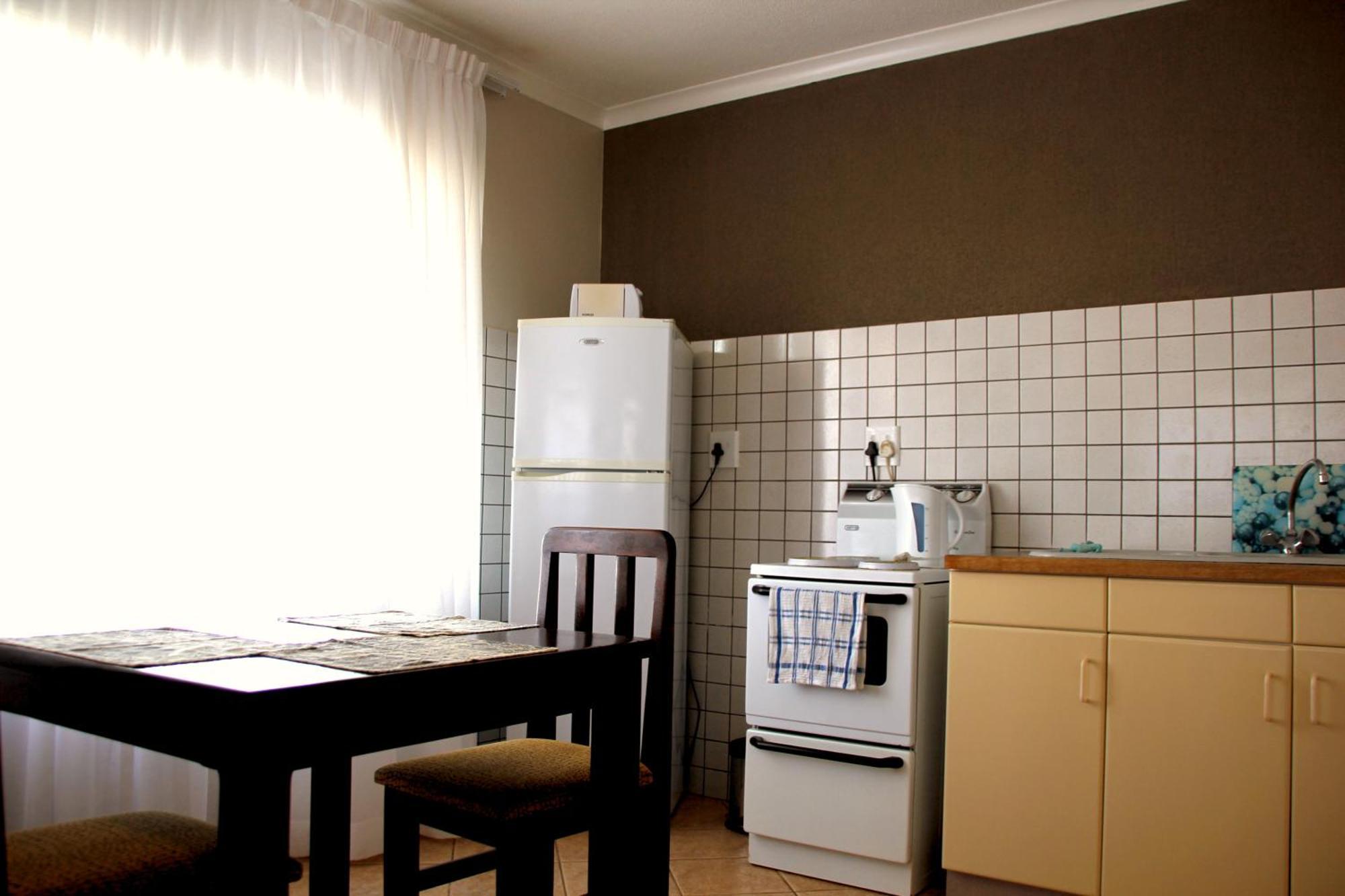 Sea Breeze Guesthouse Свакопмунд Экстерьер фото