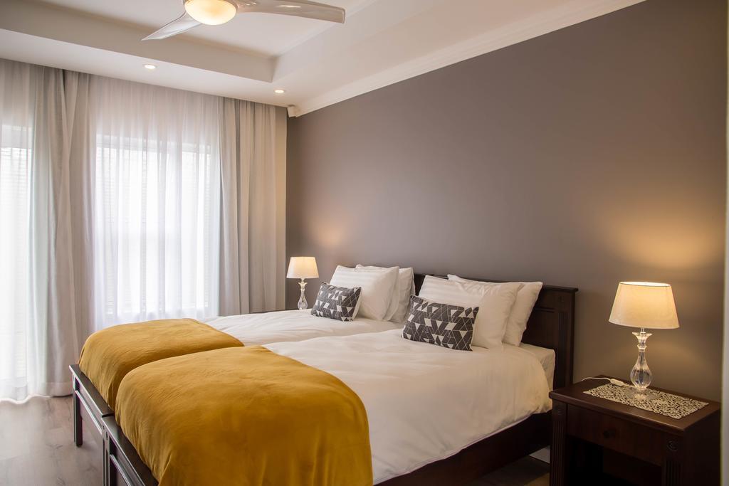 Sea Breeze Guesthouse Свакопмунд Экстерьер фото