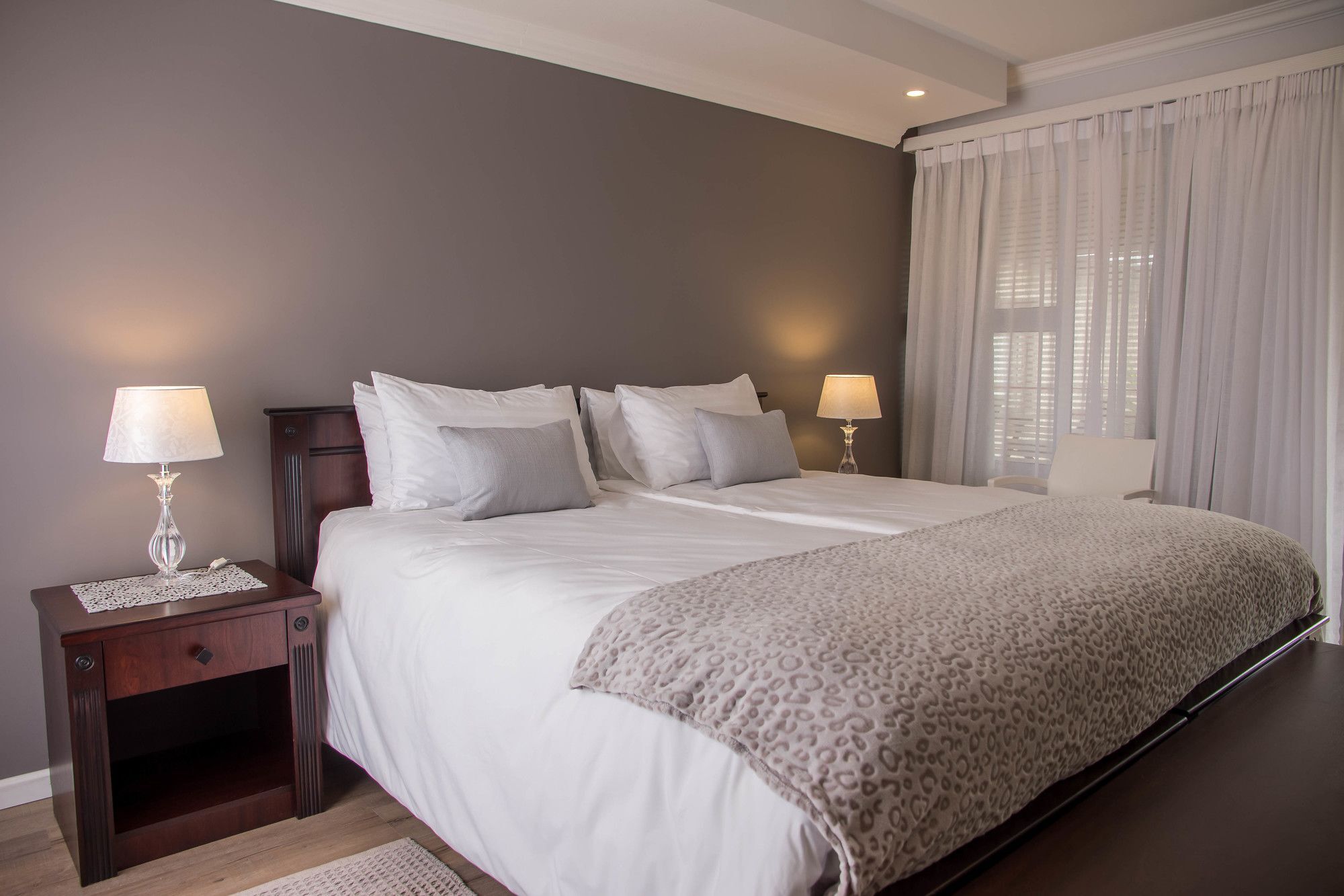 Sea Breeze Guesthouse Свакопмунд Экстерьер фото
